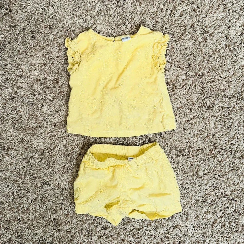 Eyelet Short Set 0-3M 3 Month Outfit baby girl bundle yellow old navy